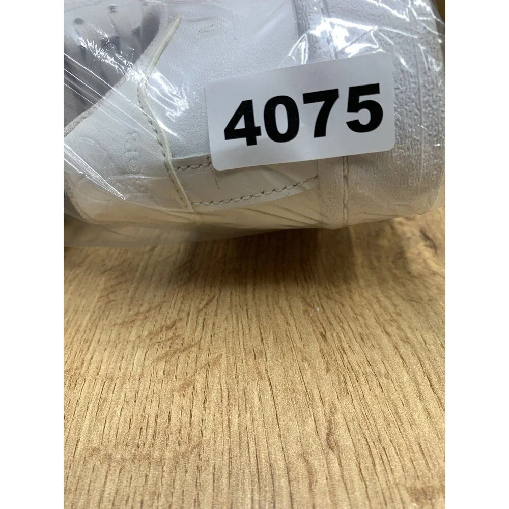Adidas Superstar Women’s 7 Triple White Leather Shell Toe Sneakers FV3285